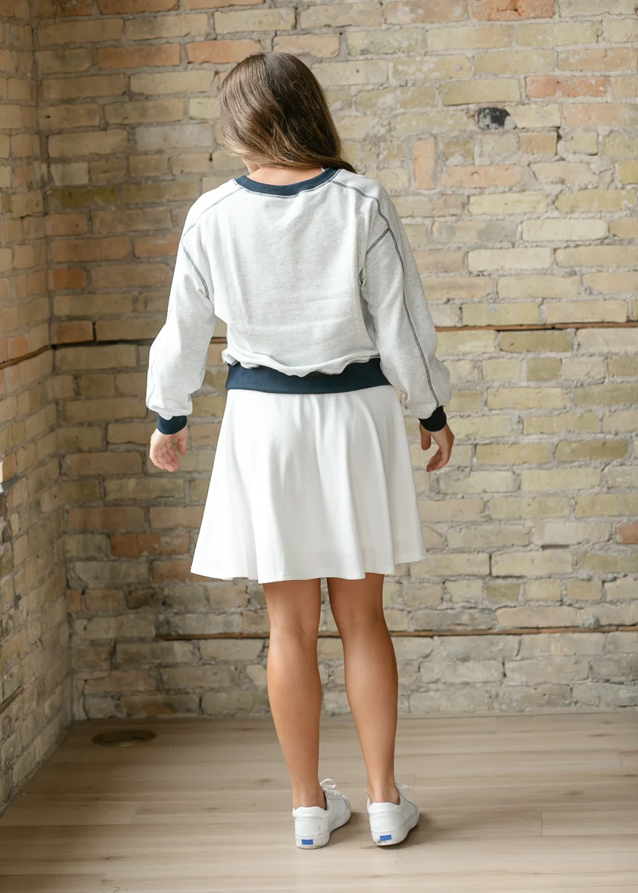Contrast Stich Round Neck Sweatshirt FF Tops