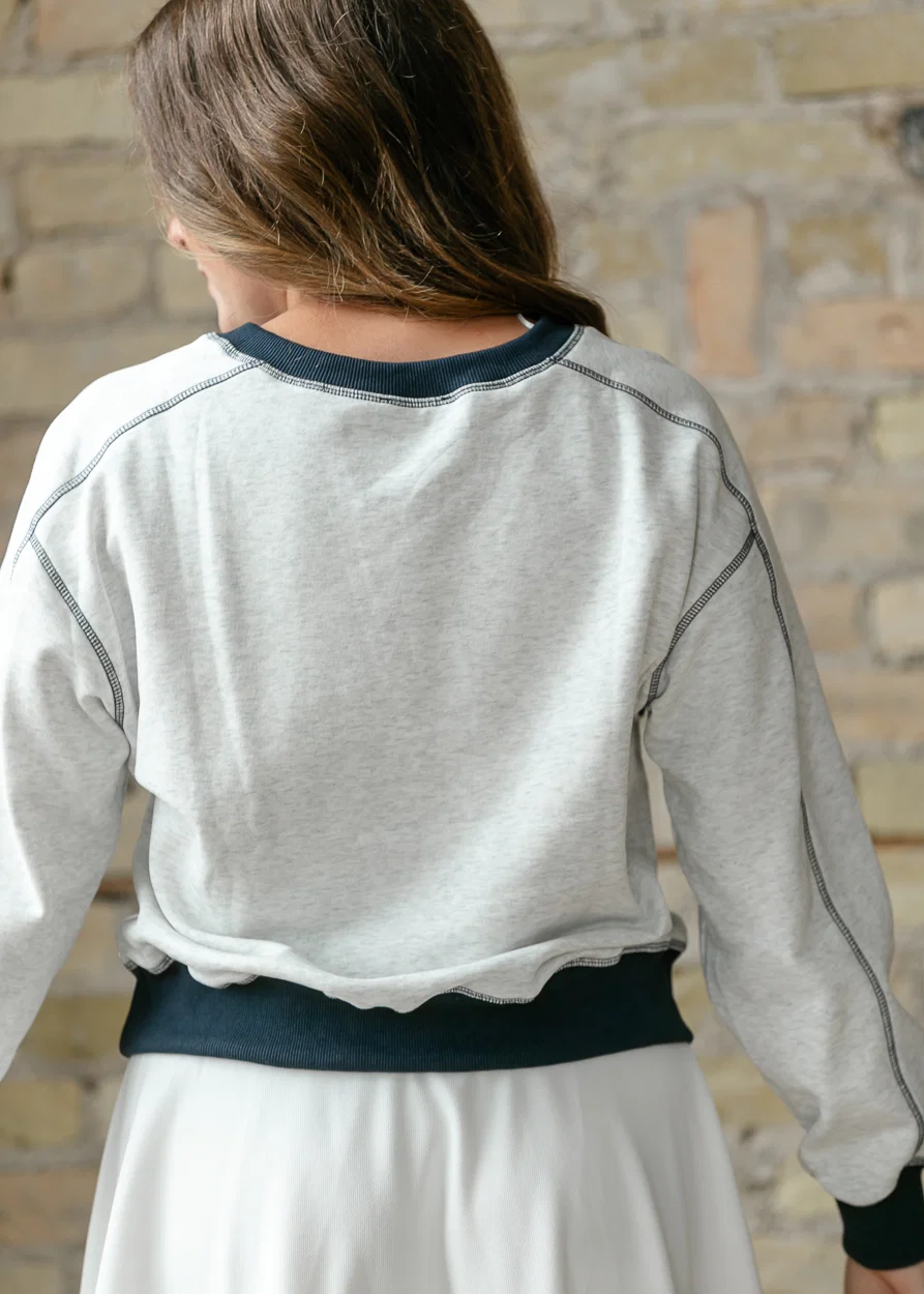 Contrast Stich Round Neck Sweatshirt FF Tops
