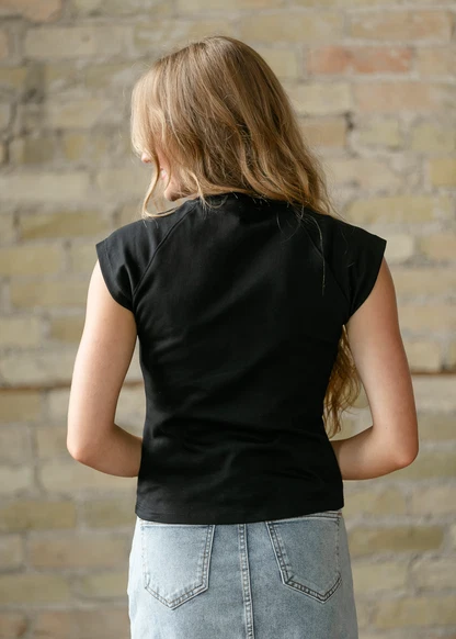 Reglan Black Cap Sleeve Top FF Tops